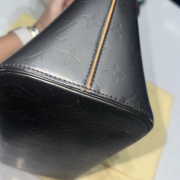 Louis Vuitton Monogram Mat Stockton in Pewter - Picture 5 of 16